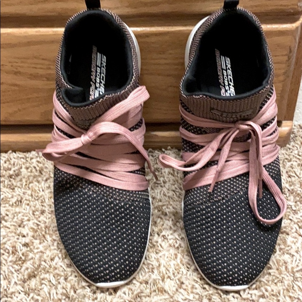 Skecher Bob’s tennis shoes